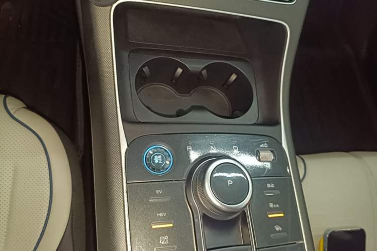 Used BYD Destroyer 05 2024 HONOR Edition DM-i 55KM Luxury Model Gear Lever