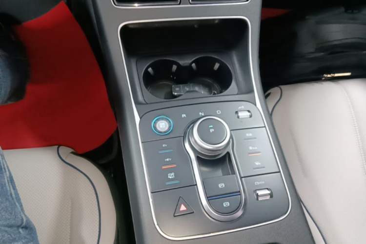 Used BYD Destroyer 05 2024 HONOR Edition DM-i 55KM Luxury Model Gear Lever
