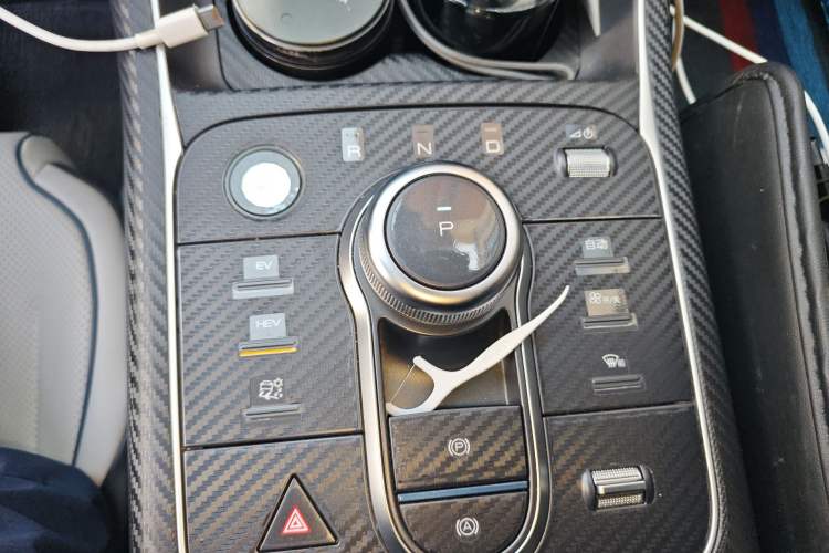 Used BYD Destroyer 05 2024 HONOR Edition DM-i 55KM Luxury Model Gear Lever