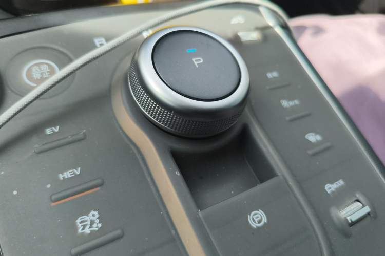 Used BYD Destroyer 05 2024 HONOR Edition DM-i 55KM Luxury Model Gear Lever