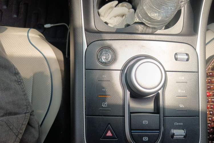 Used BYD Destroyer 05 2024 HONOR Edition DM-i 55KM Luxury Model Gear Lever