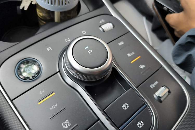 Used BYD Destroyer 05 2024 HONOR Edition DM-i 55KM Luxury Model Gear Lever
