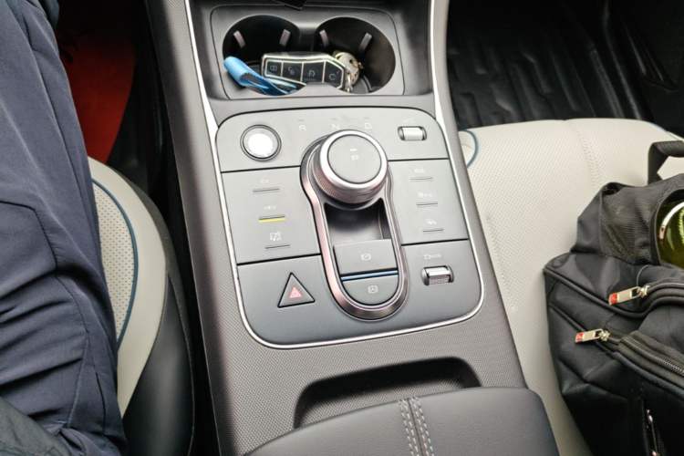 Used BYD Destroyer 05 2024 HONOR Edition DM-i 55KM Luxury Model Gear Lever