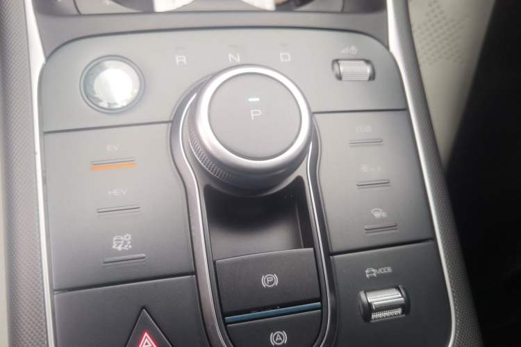 Used BYD Destroyer 05 2024 HONOR Edition DM-i 55KM Luxury Model Gear Lever