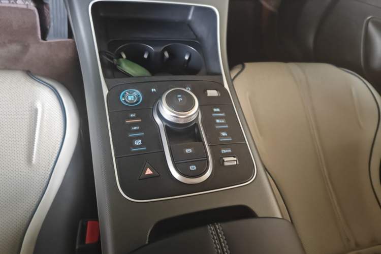 Used BYD Destroyer 05 2024 HONOR Edition DM-i 55KM Luxury Model Gear Lever