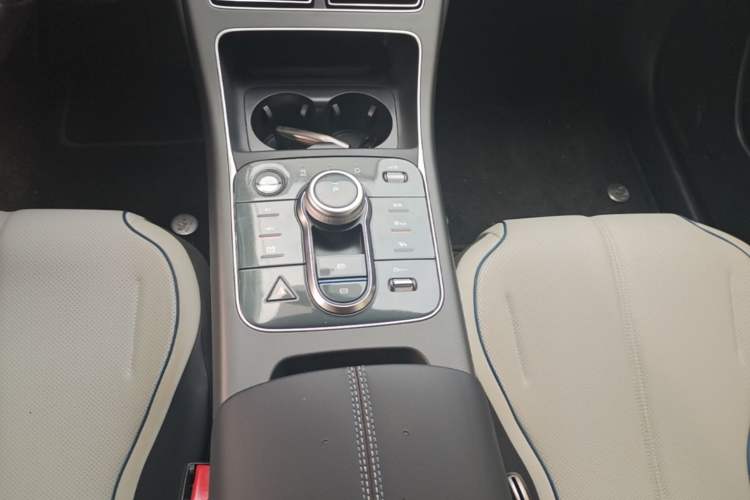 Used BYD Destroyer 05 2024 HONOR Edition DM-i 55KM Luxury Model Gear Lever