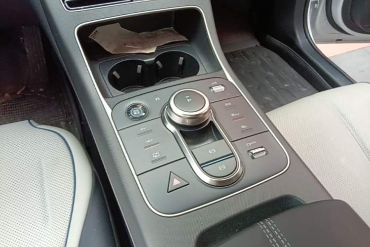 Used BYD Destroyer 05 2024 HONOR Edition DM-i 55KM Luxury Model Gear Lever