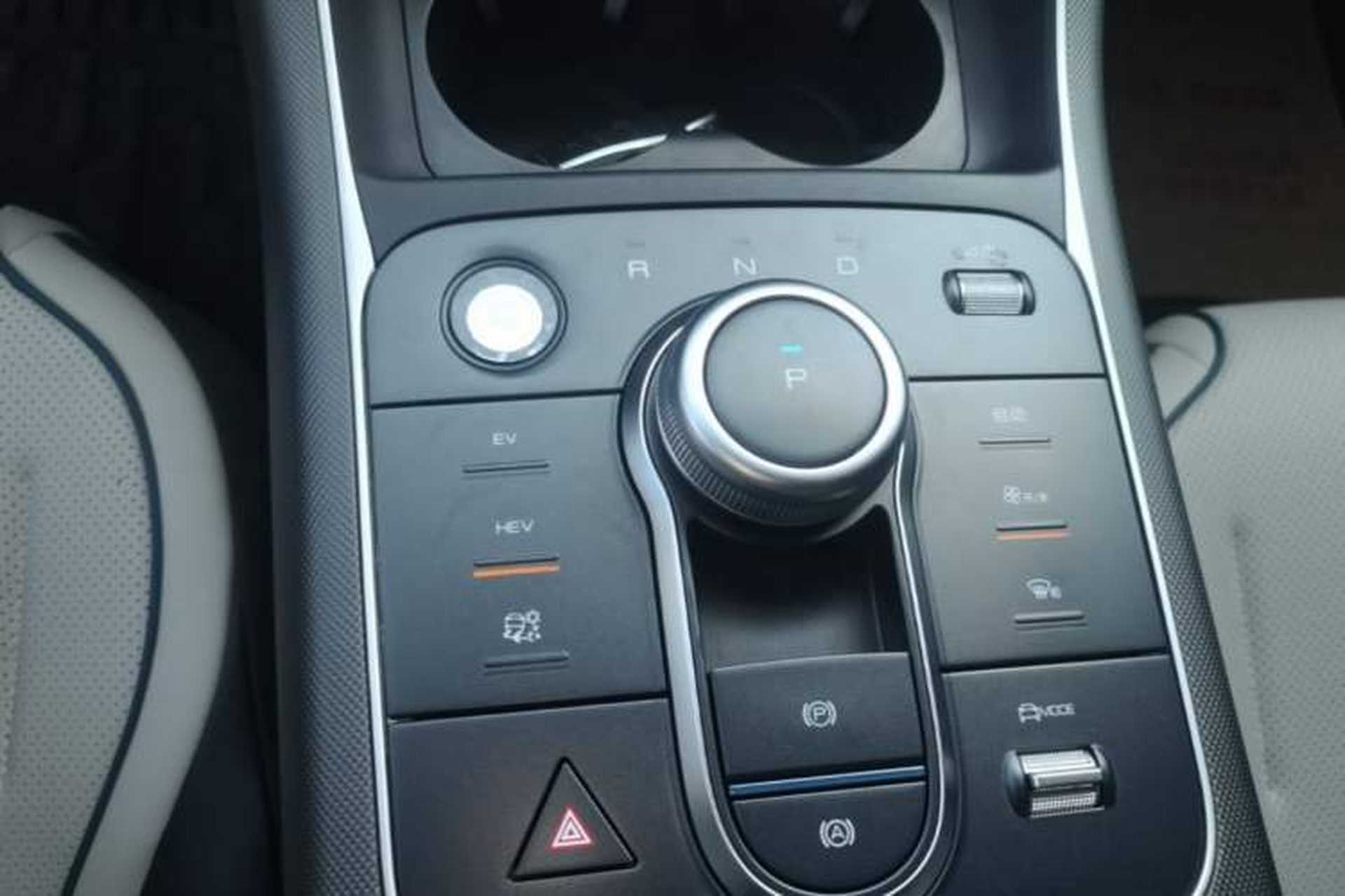 Used BYD Destroyer 05 2024 HONOR Edition DM-i 55KM Luxury Model Gear Lever