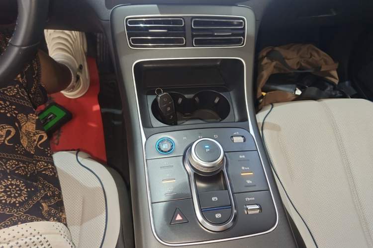 Used BYD Destroyer 05 2024 Honor Edition DM-i 120KM Luxury Model Gear Lever