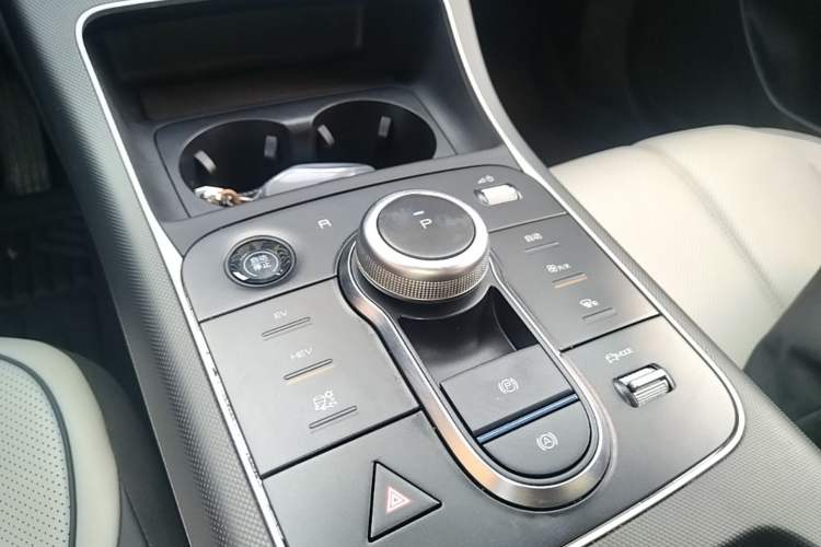 Used BYD Destroyer 05 2024 HONOR Edition DM-i 55KM Luxury Model Gear Lever