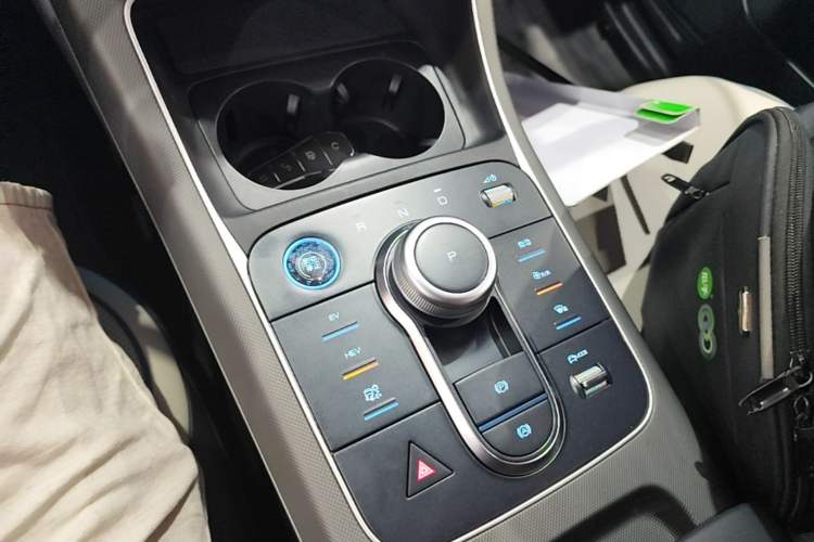 Used BYD Destroyer 05 2024 HONOR Edition DM-i 55KM Luxury Model Gear Lever