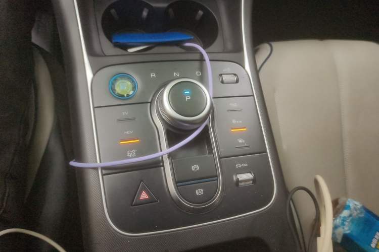 Used BYD Destroyer 05 2024 HONOR Edition DM-i 55KM Luxury Model Gear Lever