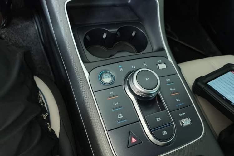 Used BYD Destroyer 05 2024 HONOR Edition DM-i 55KM Luxury Model Gear Lever