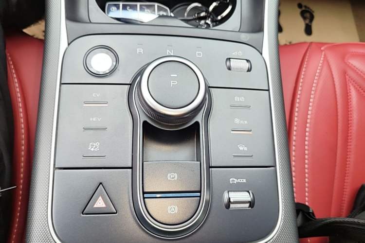 Used BYD Destroyer 05 2024 HONOR Edition DM-i 55KM Luxury Model Gear Lever