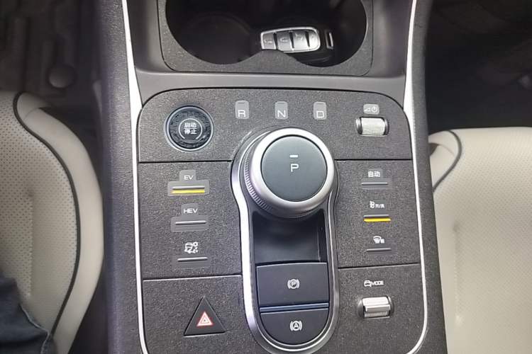 Used BYD Destroyer 05 2024 HONOR Edition DM-i 55KM Luxury Model Gear Lever