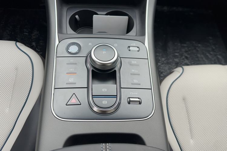 Used BYD Destroyer 05 2024 HONOR Edition DM-i 55KM Luxury Model Gear Lever