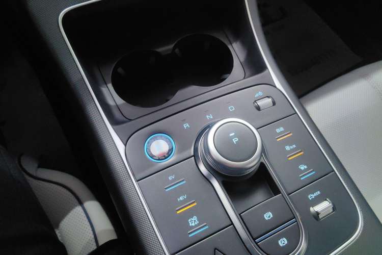 Used BYD Destroyer 05 2024 HONOR Edition DM-i 120KM Prestige Model Gear Lever