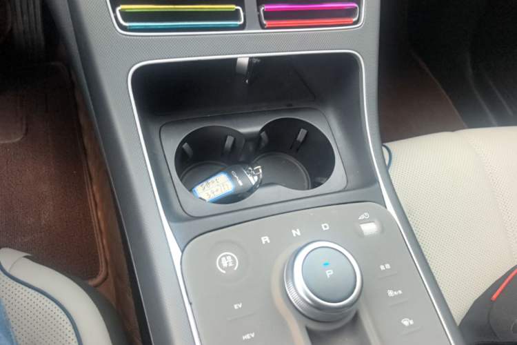 Used BYD Destroyer 05 2024 HONOR Edition DM-i 55KM Luxury Model Gear Lever