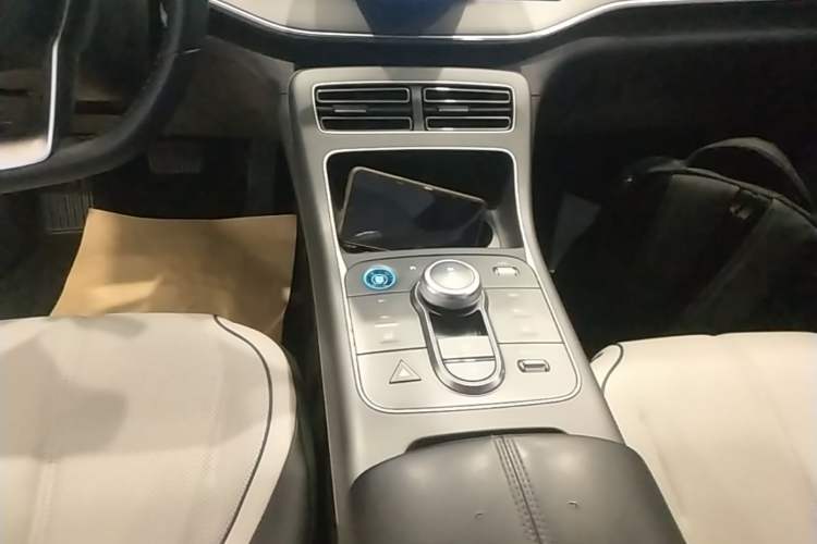 Used BYD Destroyer 05 2024 HONOR Edition DM-i 55KM Luxury Model Gear Lever