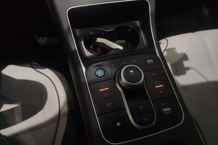 Used BYD Destroyer 05 2024 HONOR Edition DM-i 55KM Luxury Model Gear Lever