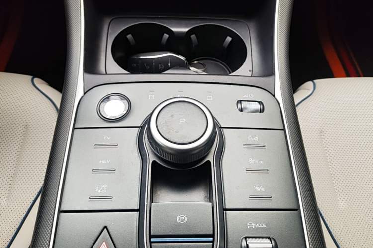 Used BYD Destroyer 05 2024 HONOR Edition DM-i 55KM Luxury Model Gear Lever