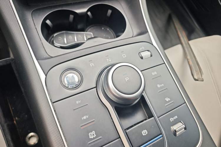 Used BYD Destroyer 05 2024 Honor Edition DM-i 120KM Luxury Model Gear Lever