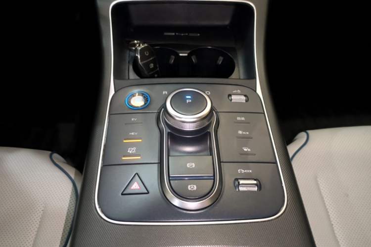 Used BYD Destroyer 05 2024 HONOR Edition DM-i 55KM Luxury Model Gear Lever