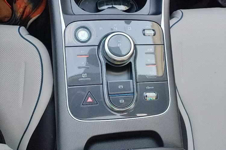 Used BYD Destroyer 05 2024 HONOR Edition DM-i 55KM Prestige Model Gear Lever