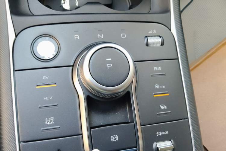 Used BYD Destroyer 05 2024 HONOR Edition DM-i 55KM Luxury Model Gear Lever