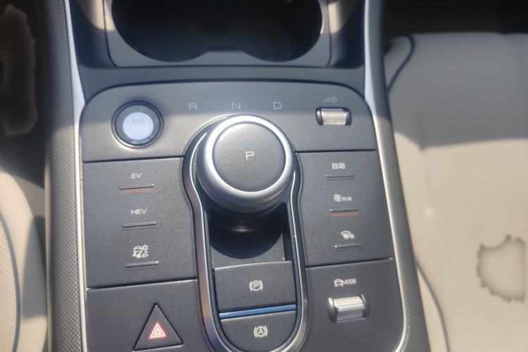 Used BYD Destroyer 05 2024 HONOR Edition DM-i 55KM Luxury Model Gear Lever