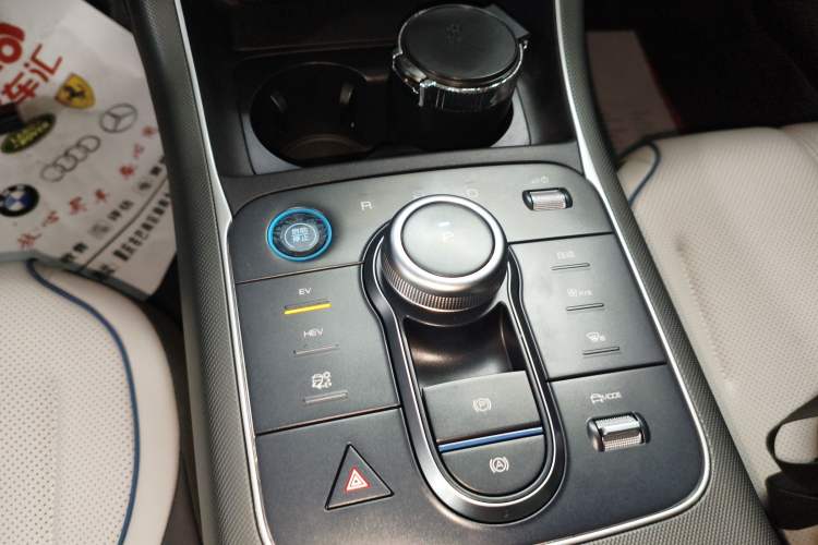 Used BYD Destroyer 05 2024 HONOR Edition DM-i 55KM Luxury Model Gear Lever