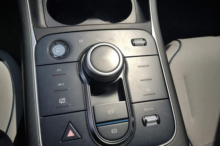 Used BYD Destroyer 05 2024 HONOR Edition DM-i 55KM Luxury Model Gear Lever