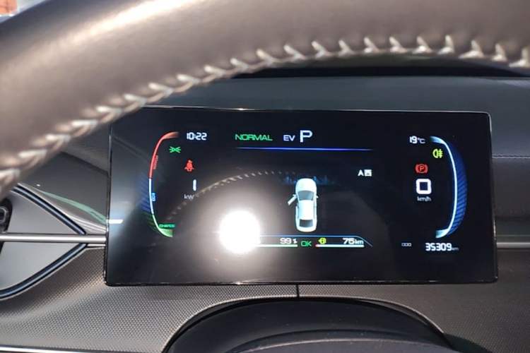 Used BYD Destroyer 05 2024 Honor Edition DM-i 120KM Luxury Model Instrument Cluster