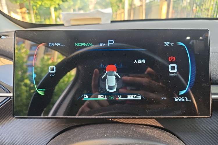 Used BYD Destroyer 05 2024 Honor Edition DM-i 120KM Luxury Model Instrument Cluster