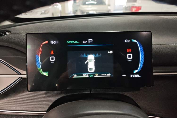 Used BYD Destroyer 05 2024 Honor Edition DM-i 120KM Luxury Model Instrument Cluster