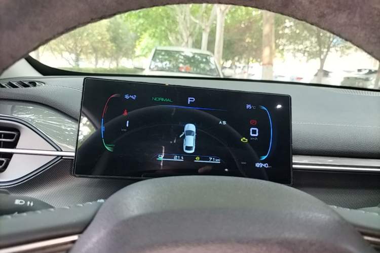 Used BYD Destroyer 05 2024 HONOR Edition DM-i 55KM Luxury Model Instrument Cluster