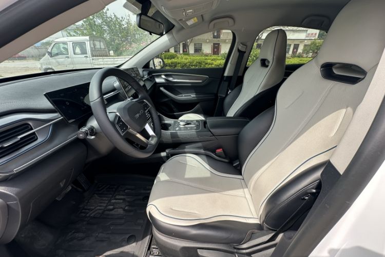 Used BYD Destroyer 05 2024 HONOR Edition DM-i 55KM Luxury Model Interior 1