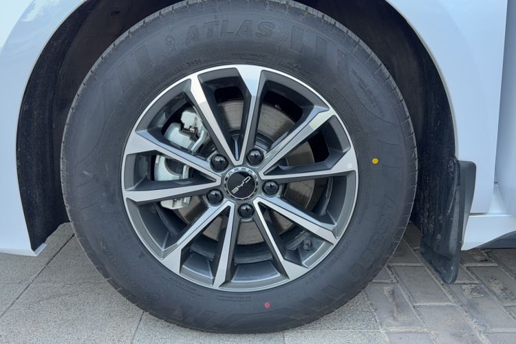 Used BYD Destroyer 05 2024 HONOR Edition DM-i 55KM Luxury Model Interior 1