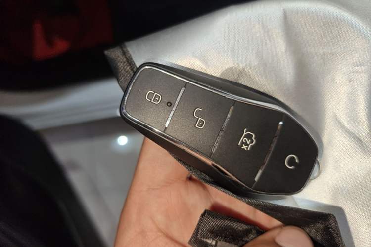 Used BYD Destroyer 05 2024 Honor Edition DM-i 120KM Luxury Model Interior 1