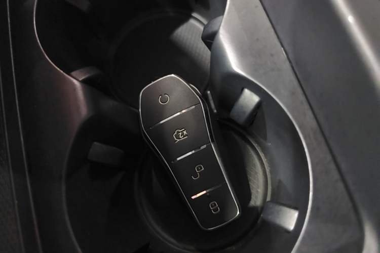 Used BYD Destroyer 05 2024 HONOR Edition DM-i 55KM Luxury Model Interior 1