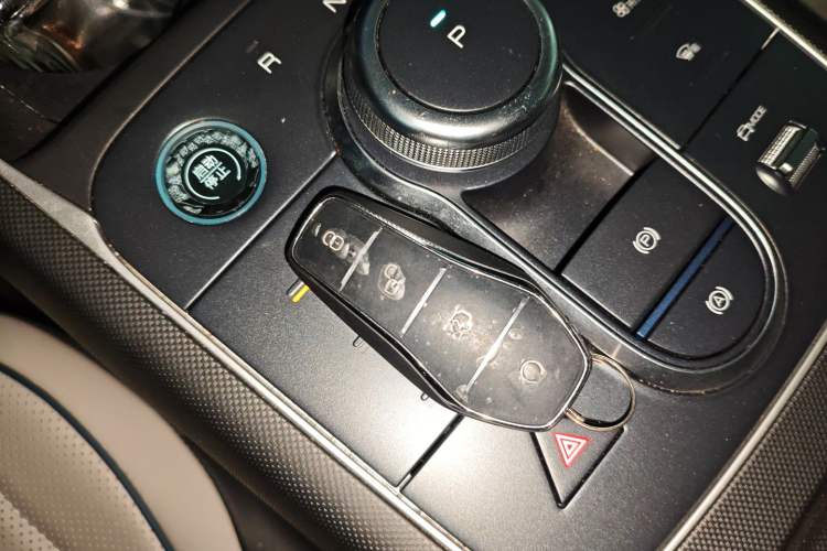 Used BYD Destroyer 05 2024 Honor Edition DM-i 120KM Luxury Model Interior 1