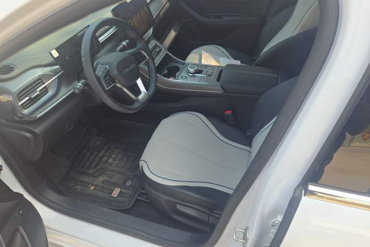 Used BYD Destroyer 05 2024 HONOR Edition DM-i 55KM Luxury Model Interior 1