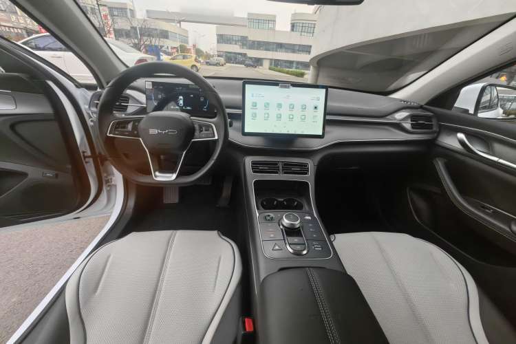 Used BYD Destroyer 05 2024 HONOR Edition DM-i 120KM Prestige Model Interior 1