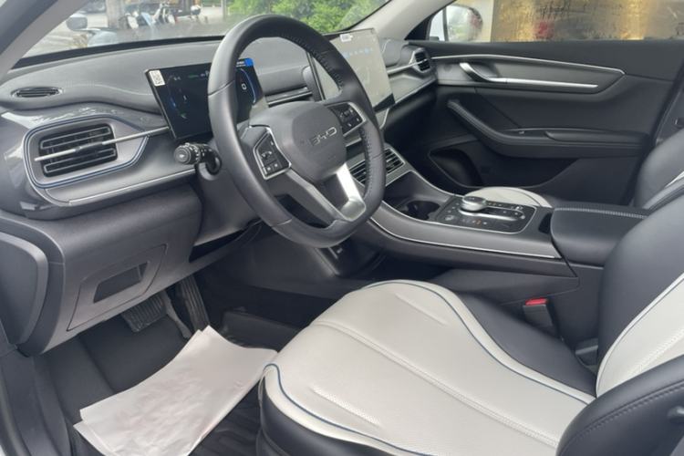 Used BYD Destroyer 05 2024 HONOR Edition DM-i 55KM Luxury Model Interior 2