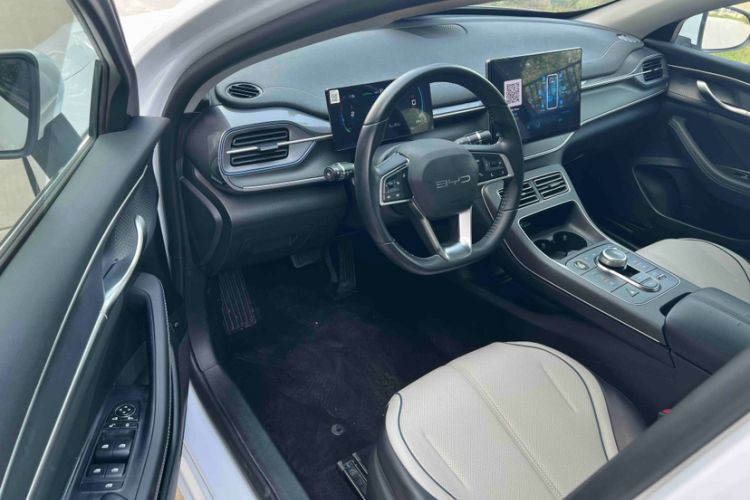 Used BYD Destroyer 05 2024 HONOR Edition DM-i 55KM Luxury Model Interior 2