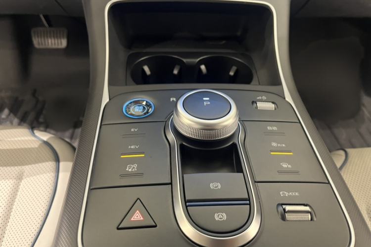 Used BYD Destroyer 05 2024 HONOR Edition DM-i 55KM Luxury Model Interior 3