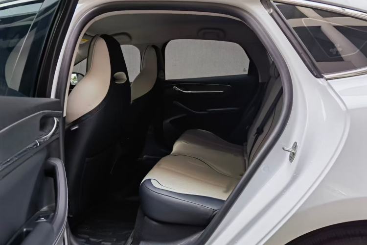 Used BYD Destroyer 05 2024 HONOR Edition DM-i 55KM Luxury Model Interior 3