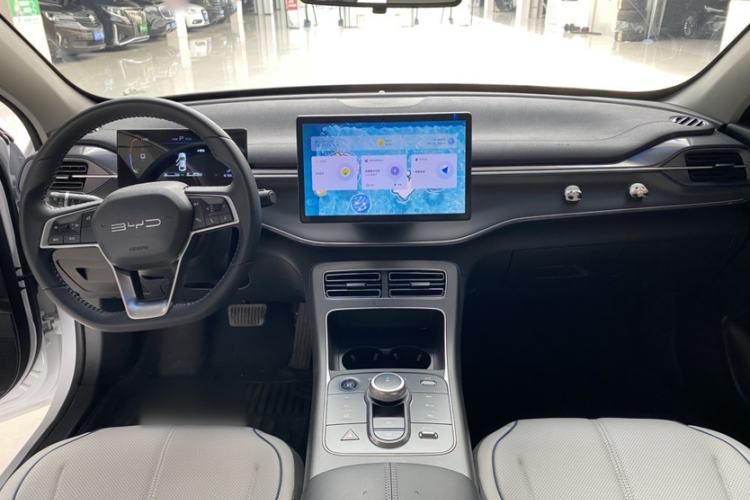 Used BYD Destroyer 05 2024 HONOR Edition DM-i 55KM Luxury Model Interior 3