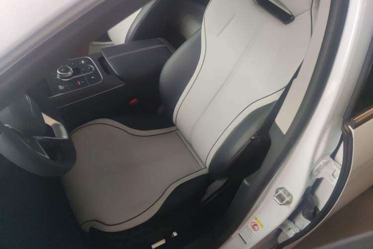Used BYD Destroyer 05 2024 HONOR Edition DM-i 55KM Prestige Model Interior 3
