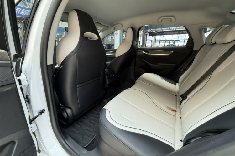 Used BYD Destroyer 05 2024 HONOR Edition DM-i 55KM Luxury Model Interior 4